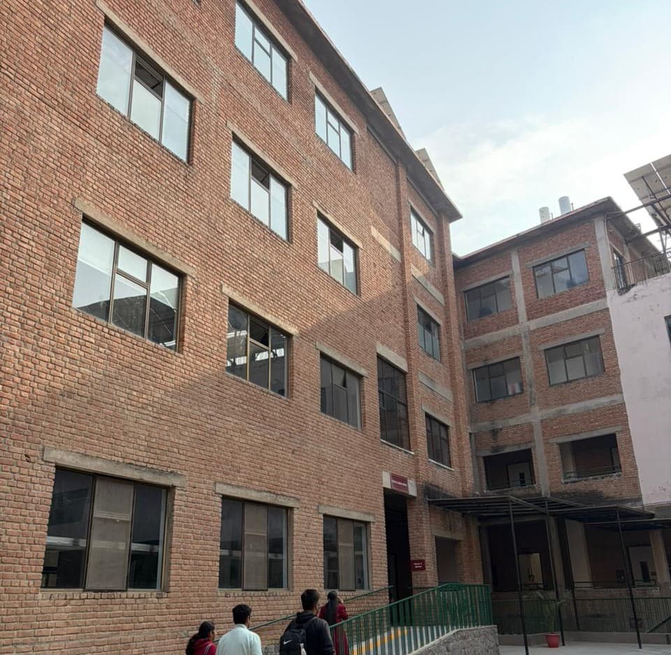 IILM University Gurgaon Academic Building photo 12